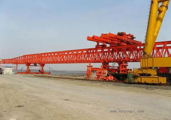 橋梁架橋機租賃廠家：專業(yè)設(shè)備，高效服務(wù)