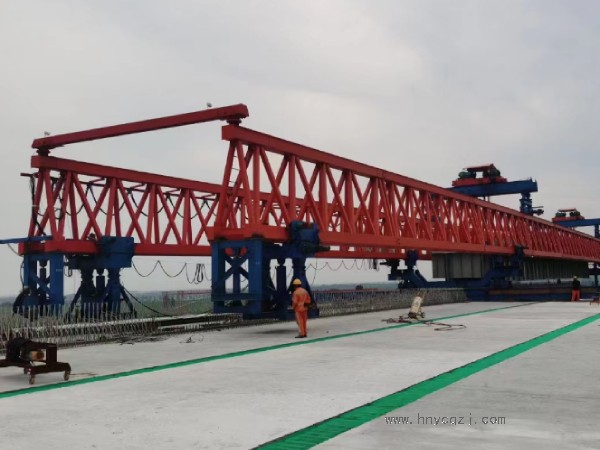 如何確定購買50噸以上架橋機(jī)的預(yù)算和資金安排？