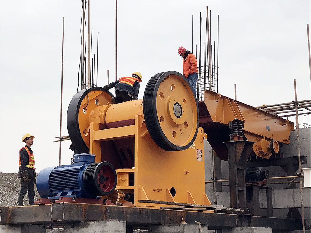 顎破設備和振動給料機安裝中